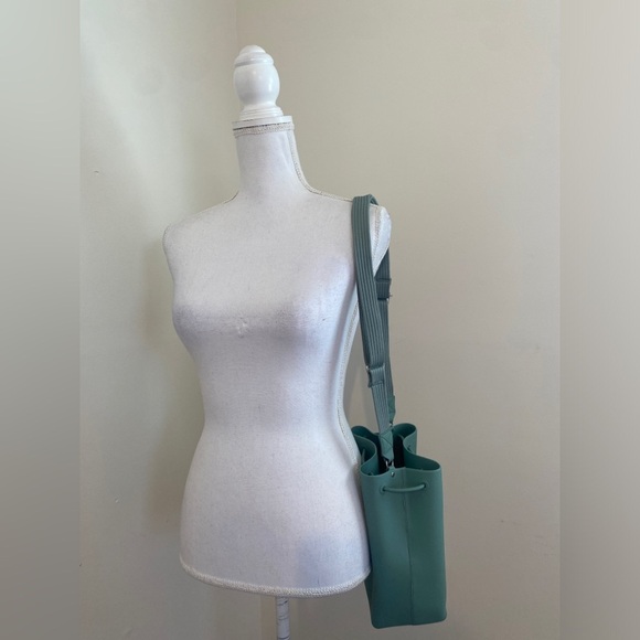 Bolsa Arezzo Mint Green Bucket Bag - Picture 7 of 7